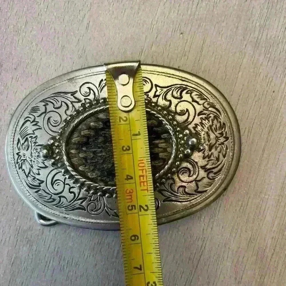 Western Tooled Snake Skin Belt Buckle - Picture 4 of 4